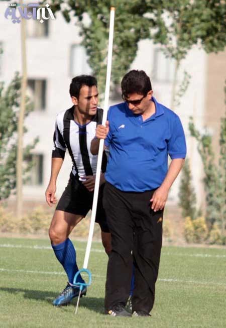 امیر قلعه نویی , استقلال  