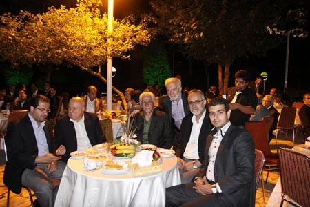 علي پروين , نيمكت پرسپوليس 