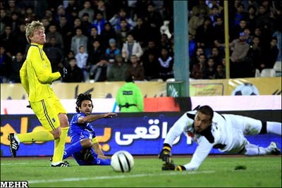 فرهاد مجیدی,خداحافظي فرهاد مجيدي از دنياي فوتبال
