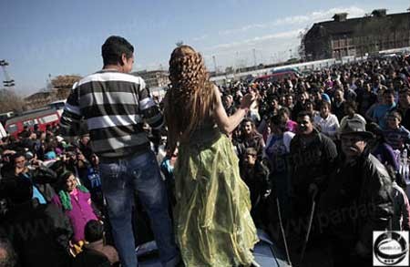 فروش دختران زیبا و کم سن و سال در بازار عروسی بلغارستان 