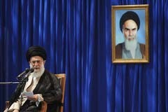سخنرانی مقام معظم رهبری در حرم امام(ره)