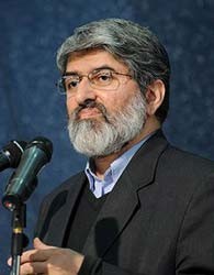 اصولگرایی يا مسابقه چاپلوسی