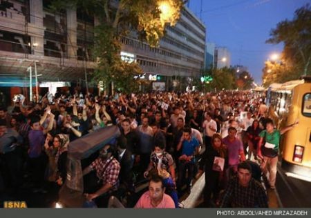 حسن روحانی,شادی مردم تهران پس از پیروزی حسن روحانی