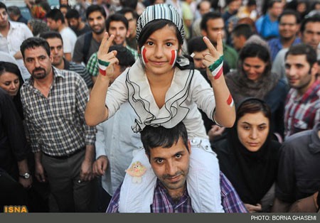 صعود ایران به جام جهانی,شادی مردم پس از راهیابی تیم ملی کشورمان به جام جهانی 