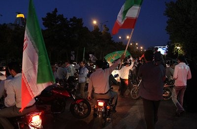تجمع هوادارن نامزدها پس از مناظره