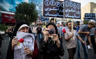 زنان و تبلیغات انتخاباتی
