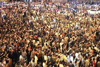 جشن مردم در خیابانها پس از اعلام نتایج انتخابات