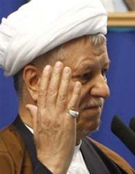 مقایسه هاشمی با ناصرالدین شاه در روزنامه کیهان