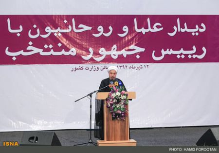 حاشیه‌های دیدار روحانی با علما و روحانیون