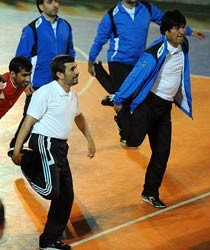 محمود احمدی‌نژاد,بازی محمود احمدی‌نژاددرتیم ملی,تیم ملی سال 1998