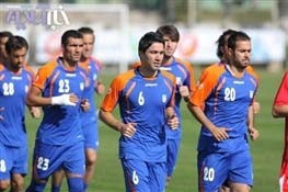 جلسه قلعه‌نویی و نکونام,نتیجه جلسه قلعه‌نویی و نکونام,علت اختلاف نکونام و قلعه نویی