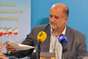 گفت گو با قاضی پور,قاضی پور نماینده ارومیه,فهرست همراهان احمدی‌نژادبه روسیه
