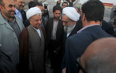 استقبال از هاشمی در فرودگاه , استقبال از هاشمی در مشهد