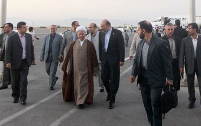 استقبال از هاشمی در فرودگاه , استقبال از هاشمی در مشهد