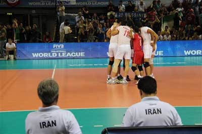 لیگ جهانی 2013 , تیمهای ایران و کوبا 