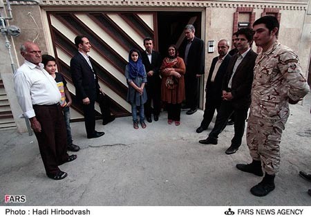 استقبال اهالی نارمک از محمود احمدی‌نژاد