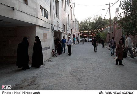 استقبال اهالی نارمک از محمود احمدی‌نژاد