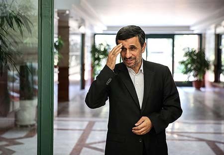 احمدی‌نژاد در روز تحلیف روحانی,تصاویراحمدی‌نژاد در روز تحلیف روحانی