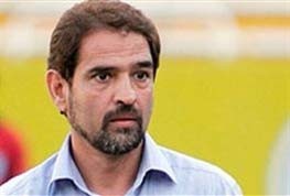 فیروز کریمی,بازیکن خارجی فجرسپاسی شیراز,سرمربی تیم پیکان