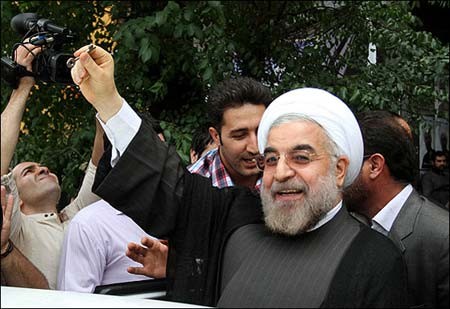 مصاحبه با طراح نماد کلید روحانی,طراح نماد کلید روحانی,نماد ساعت برای قالیباف