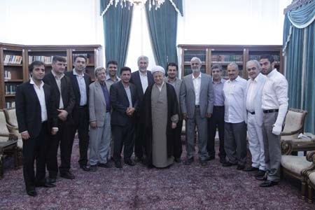 تصاویر قلعه نویی دردیداربا هاشمی,تصاویر دیدار ورزشکاران باهاشمی,تبریک هاشمی به ورزشکاران