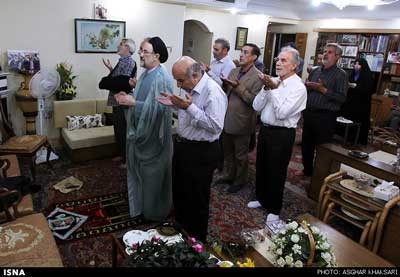 خاتمی در منزل زندانیان آزاد شده ,محمد خاتمی