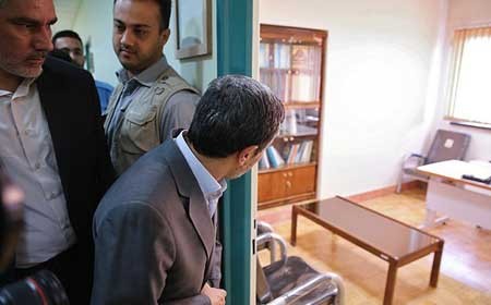 بازگشت احمدی‌نژاد به دانشگاه