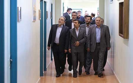 بازگشت احمدی‌نژاد به دانشگاه