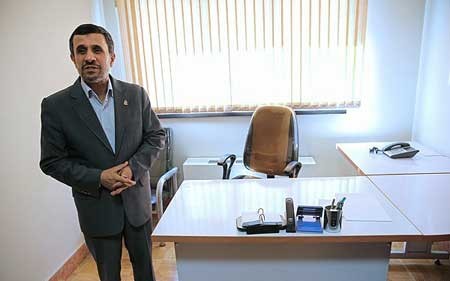 بازگشت احمدی‌نژاد به دانشگاه