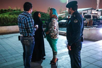 گشت ارشاد,برج میلاد,برخورد گشت ارشاد با زنان بی حجاب