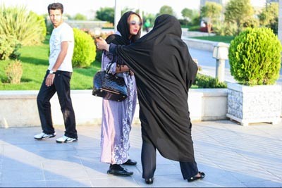 گشت ارشاد,برج میلاد,برخورد گشت ارشاد با زنان بی حجاب