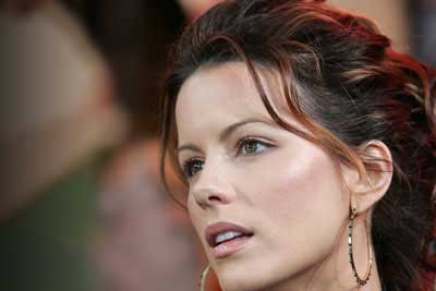 کیت وینسلت,بازیگران  سینما و تلویزیون,بازیگرانی که عمل زیبایی انجام داده اند