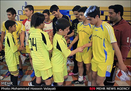 اخبار,اخبار ورزشی,مسابقه فوتبال کودکان کار با تیم آینده سازان