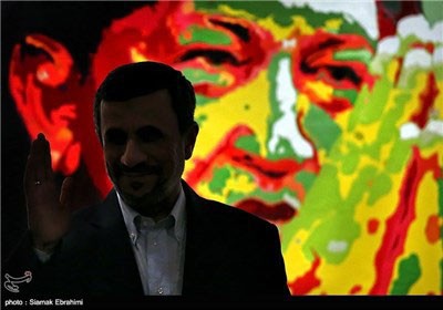 اخبار,اخبار سیاسی,احمدی نژاد در مراسم سالگرد چاوز