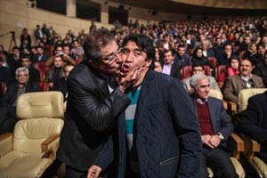 اخبار ,اخبار ورزشی علی دایی و خداداد عزیزی در نقش مانکن