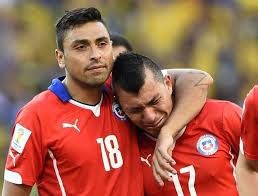 اخبار,اخبار ورزشی,سیلاب اشک در زمین فوتبال