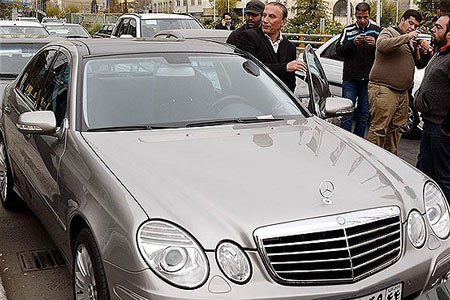 اخبار,اخبارورزشی,اتومبیل لوکس سرمربی پرسپولیس