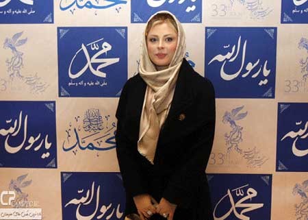 نیوشا ضیغمی و ماهی پرنده اش