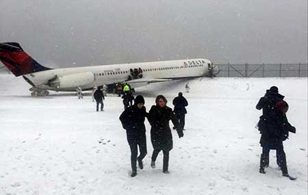 اخبار,اخبار حوادث ,حادثه در هنگام فرود هواپیما در نیویورک