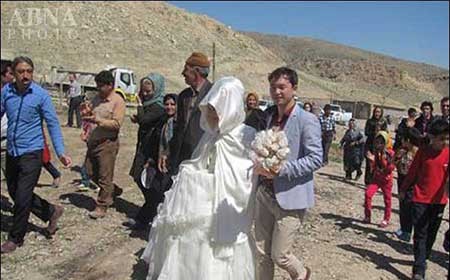 ازدواج زوج چینی در روستای قلعه خان