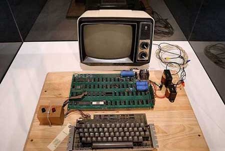 اولین کامپیوتر ساخت استیو جابز+تصاویر
