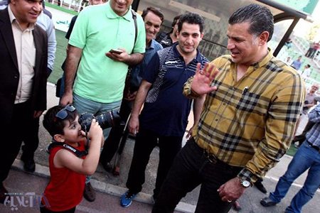 اخبار,اخبار ورزشی,عکاسی نیکان 4 ساله از علی دایی