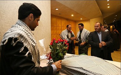 اخبار,اخبار سیاسی,نمایندگان چفیه به دوش و گل به دست