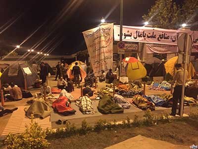 اخبار,اخبارسیاسی,تحصن دلواپسان  در مقابل مجلس