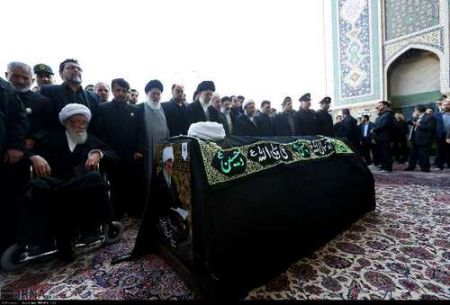  اخبارسیاسی ,خبرهای  سیاسی , اقامه نماز بر پیکر واعظ طبسی با حضور رهبری  