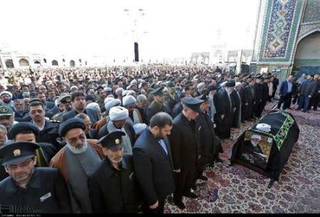  اخبارسیاسی ,خبرهای  سیاسی , اقامه نماز بر پیکر واعظ طبسی با حضور رهبری  