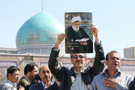  اخبارسیاسی ,خبرهای  سیاسی , اقامه نماز بر پیکر واعظ طبسی با حضور رهبری  