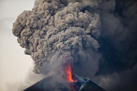 عکسهای جالب,تصاویر جالب,فوران آتشفشان