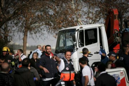   حمله به سربازان اسرائیلی با کامیون