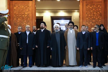 تجدید میثاق رئیس جمهور و اعضای هیئت دولت با آرمان های حضرت امام(س) تجدید میثاق رئیس جمهور و اعضای هیئت دولت با آرمان های حضرت امام(س)